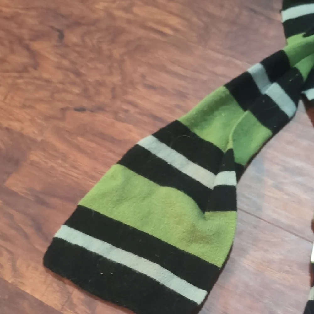 Green and Black Striped Scarf‎